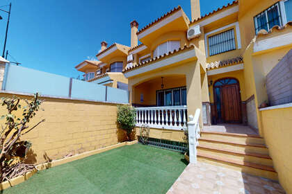 Maison de ville vendre en Los Boliches, Fuengirola, Málaga. 