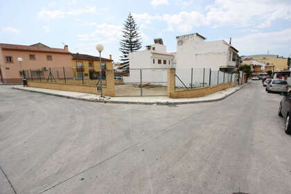 Grundstück/Finca zu verkaufen in Fuengirola, Málaga. 