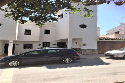 House for sale in Fuengirola, Málaga. 