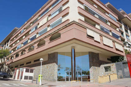 Penthouse for sale in Los Pacos, Fuengirola, Málaga. 
