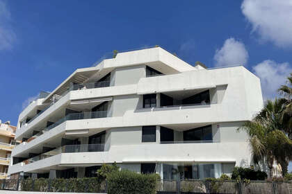 Apartment zu verkaufen in Torrox-Costa, Málaga. 