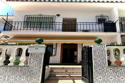 房子 出售 进入 Nerja, Málaga. 