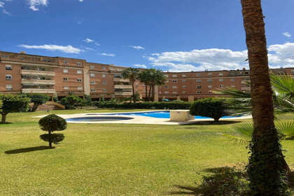酒店公寓 出售 进入 Teatinos, Málaga. 